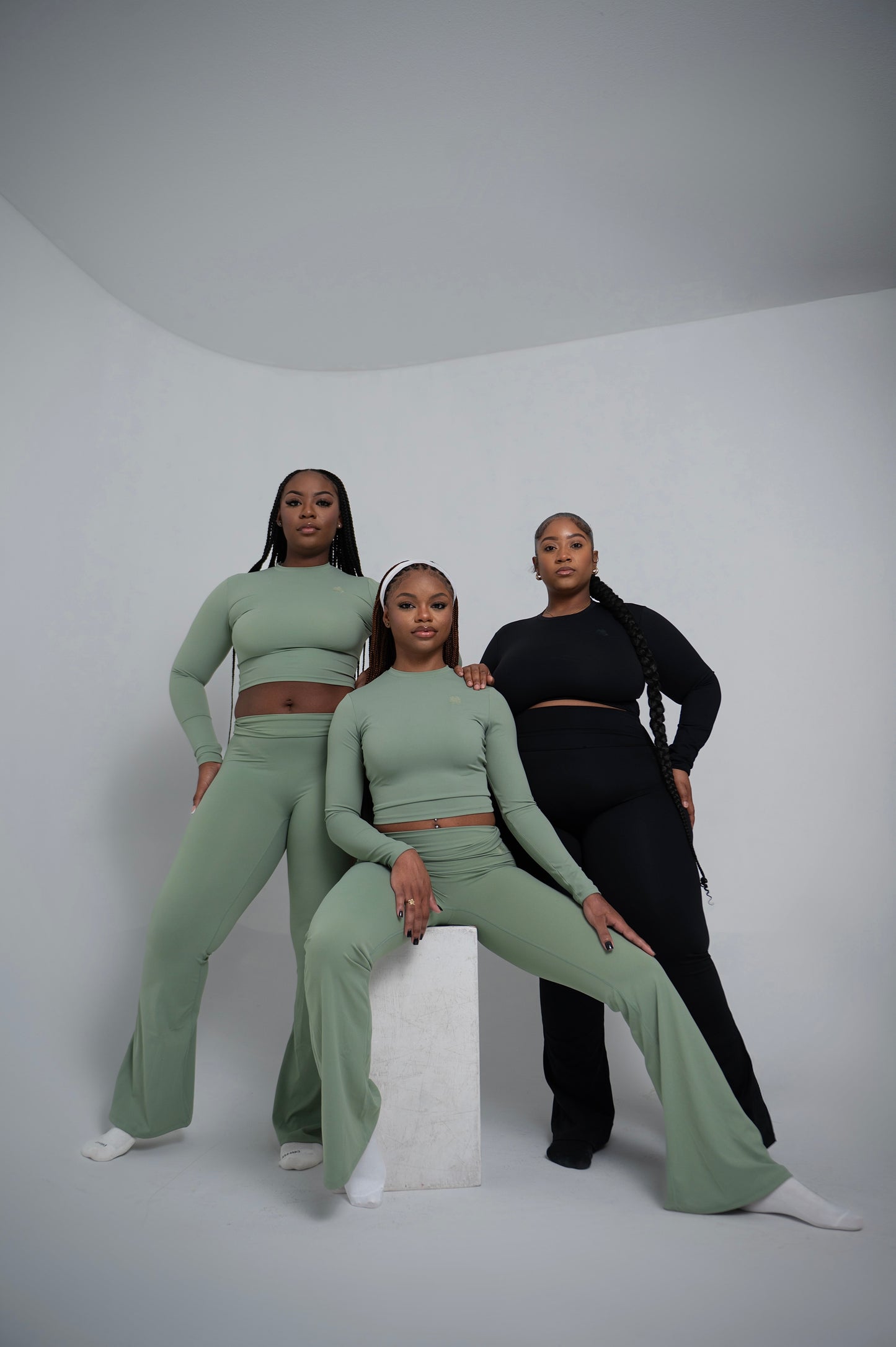 4Leaf Flared Leg Two Piece Set (Long Sleeved)