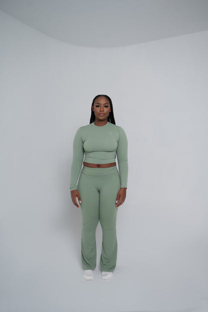 4Leaf Flared Leg Two Piece Set (Long Sleeved)